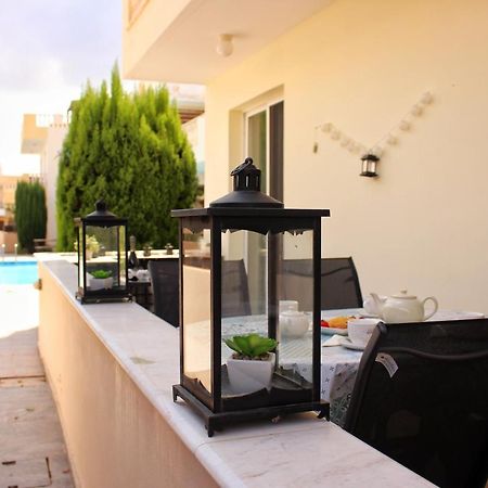 Cozy Poolside Apartment Paphos Eksteriør billede
