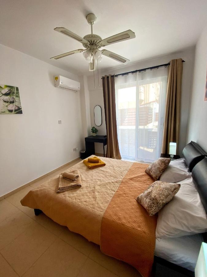 Cozy Poolside Apartment Paphos Eksteriør billede